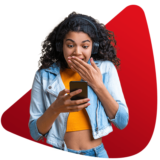 Mujer con celular
